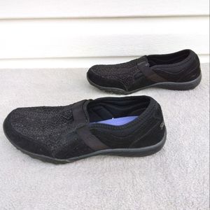 Skechers Black Breathe Easy Relaxed Fit Memory Foam Slip-On Wemons Sz. 8 Shoes